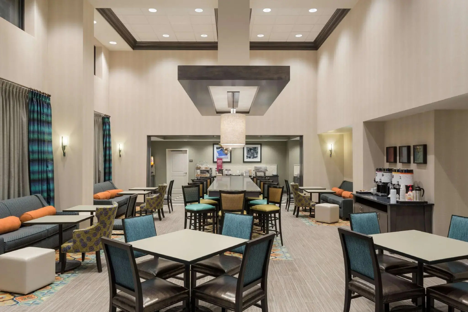 Hampton Inn & Suites West Des Moines/SW Mall Area