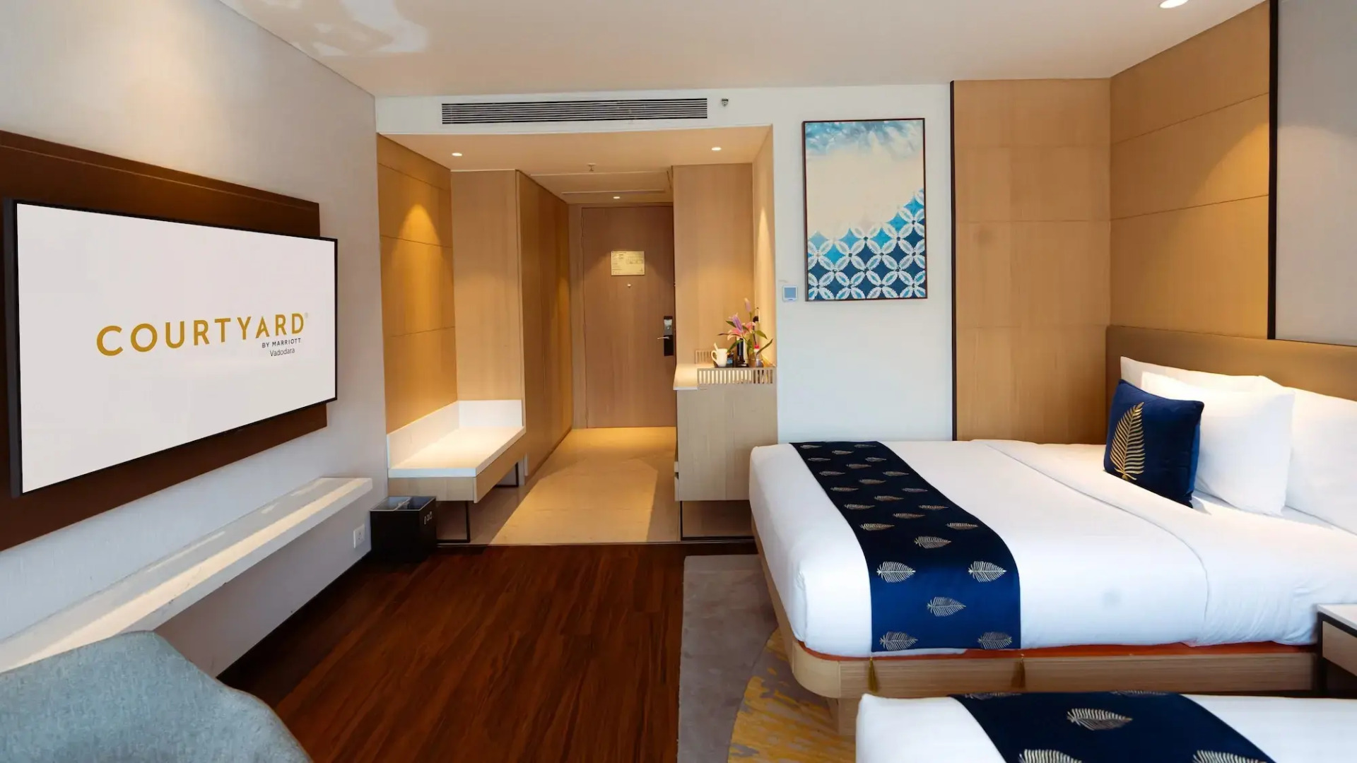 Courtyard By Marriott Vadodara