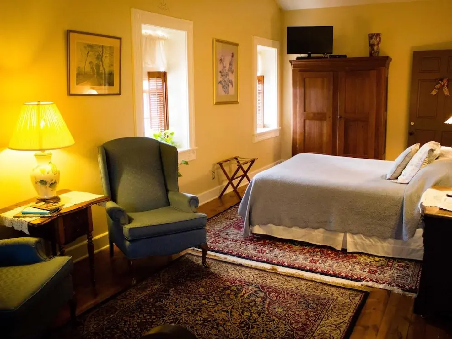 The Stagecoach Inn Bed & Breakfast and Five20 Social Stop