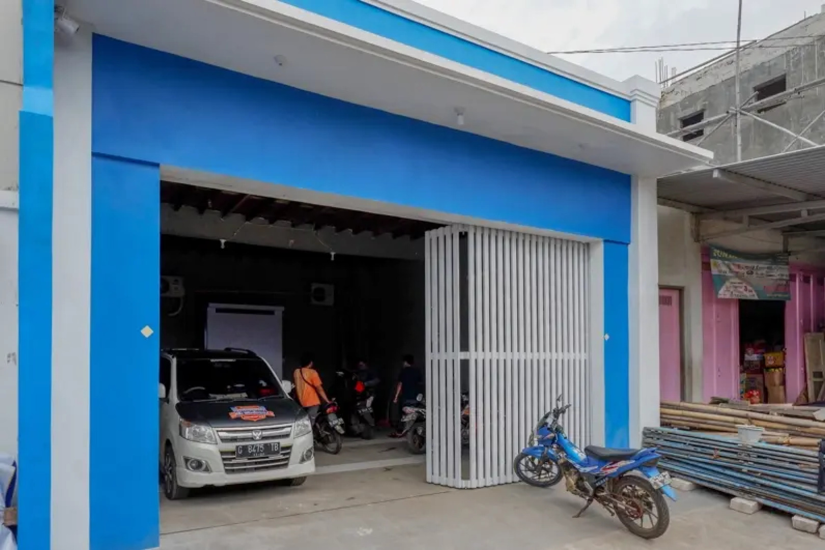 RedDoorz Syariah near Pasar Batang