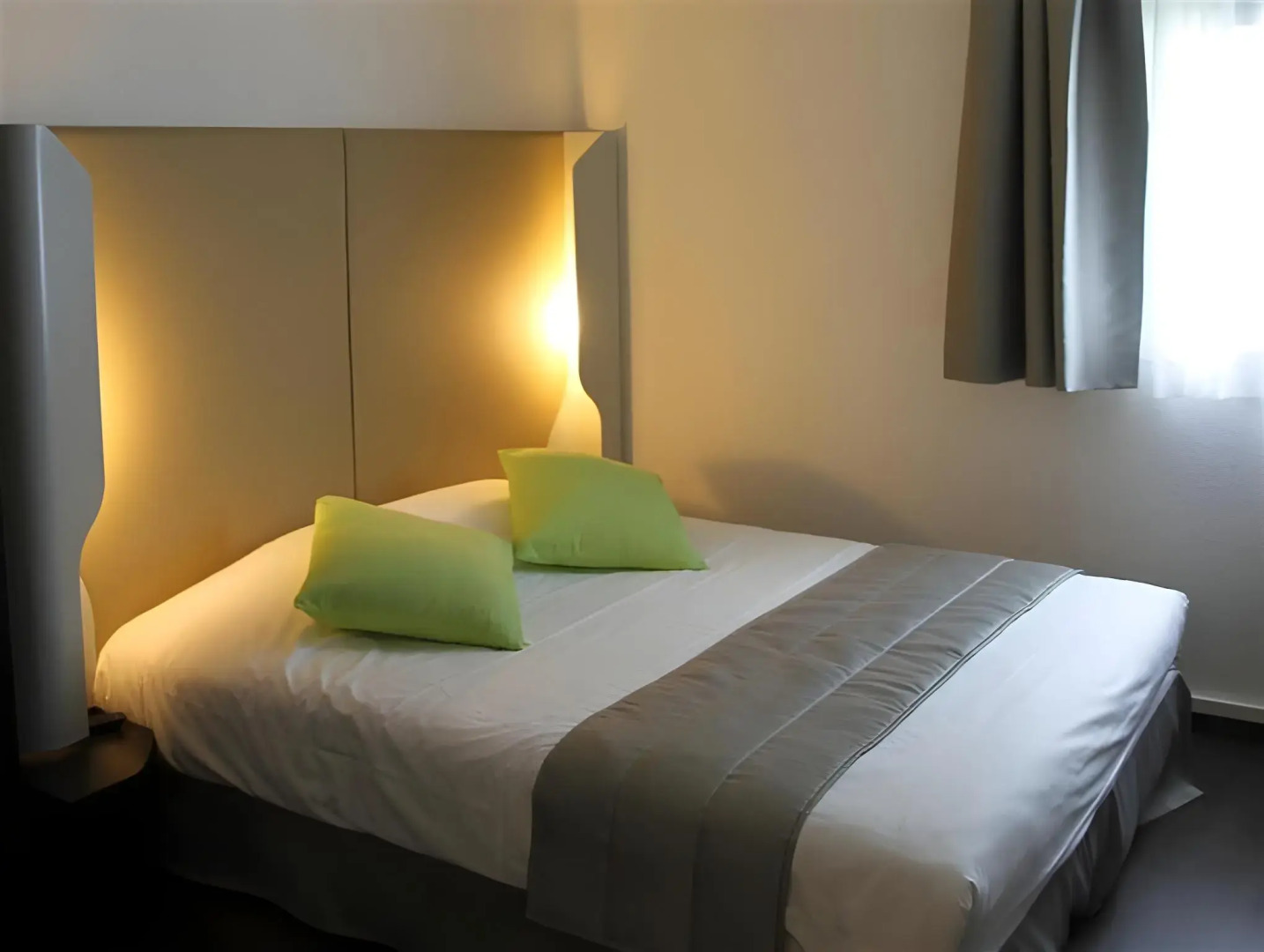 Mandarina Hotel Luxembourg Airport ( Ex Campanile)