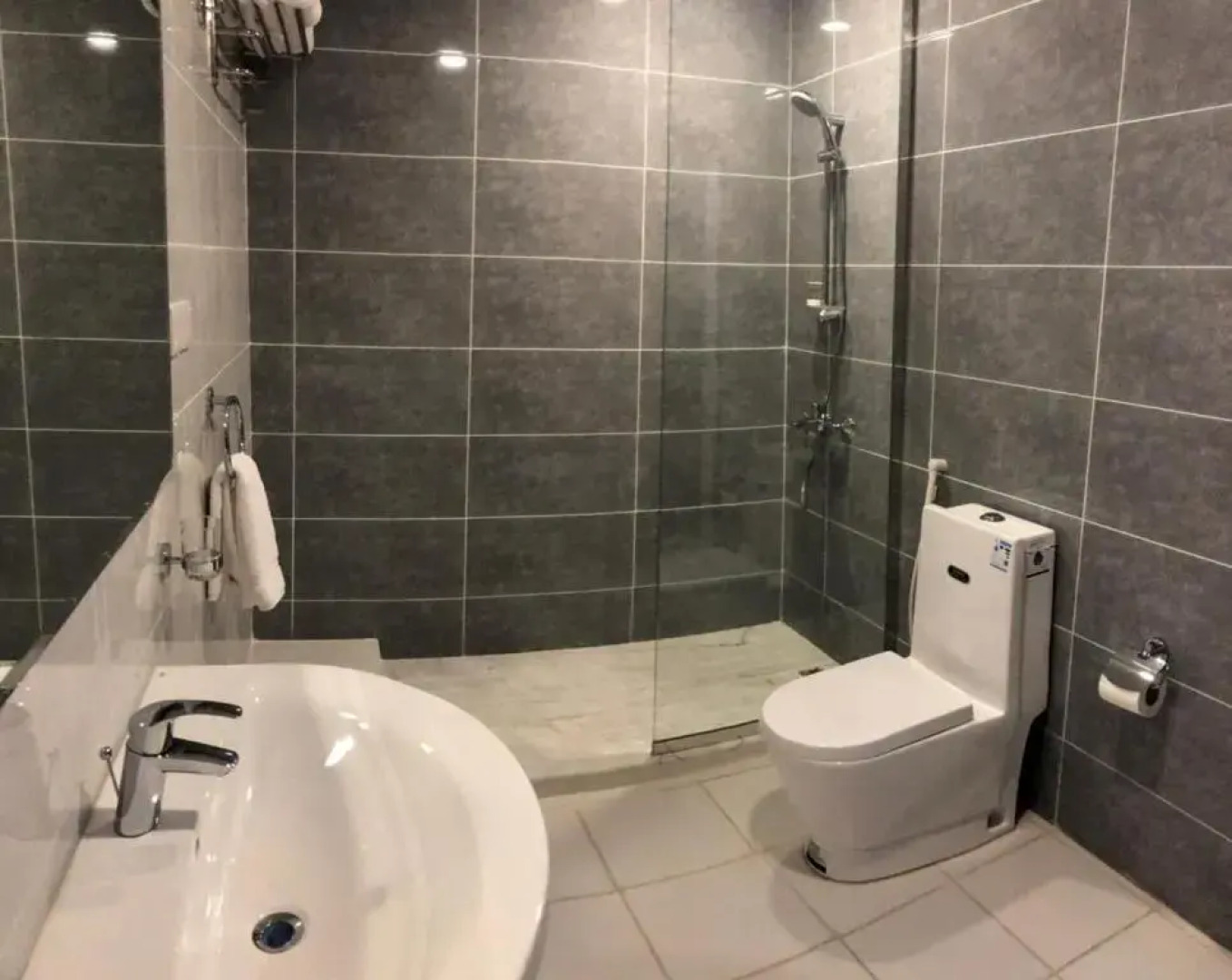 White Beach Hotel Suites