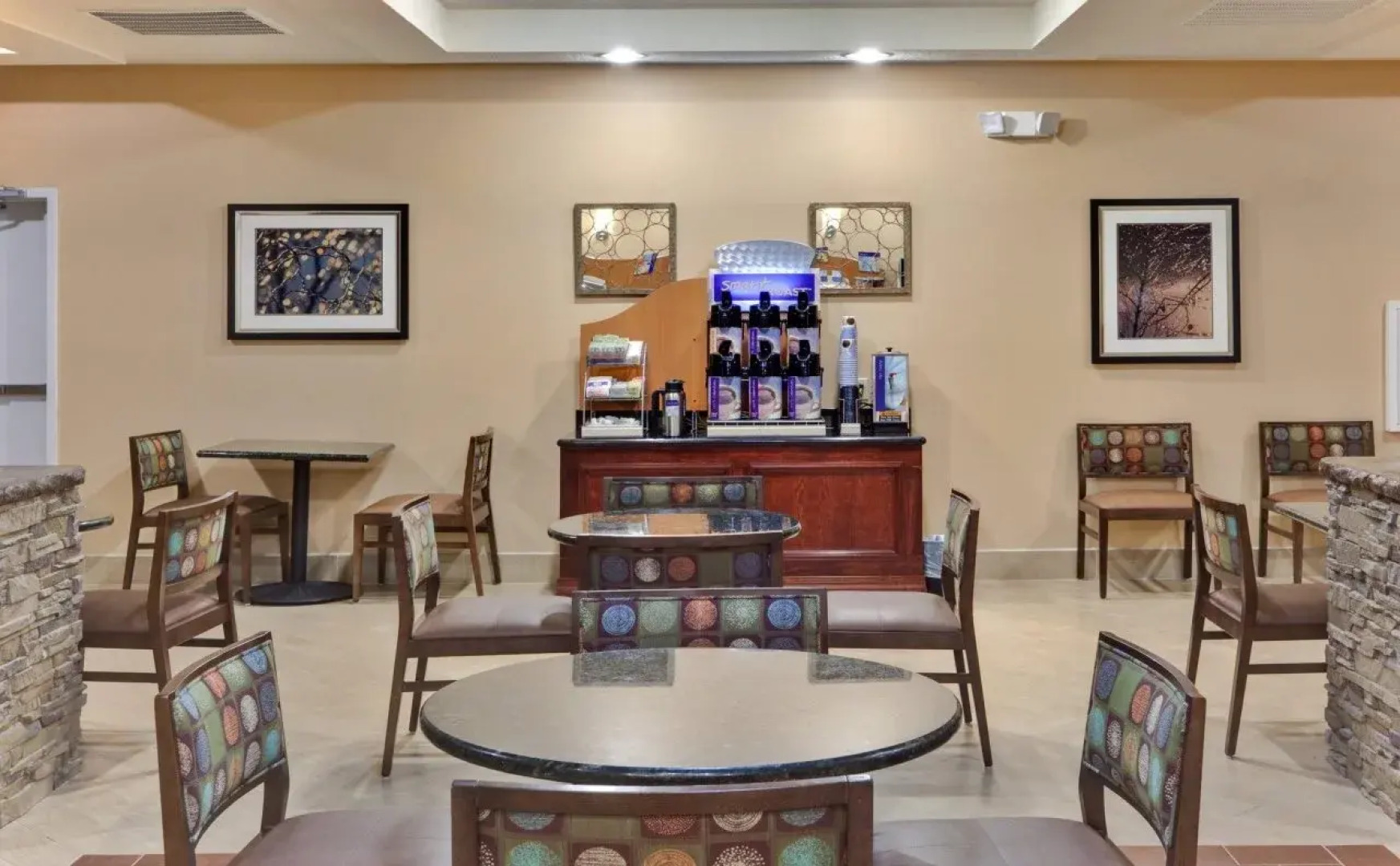 Holiday Inn Express Hotel & Suites Grants - Milan by IHG