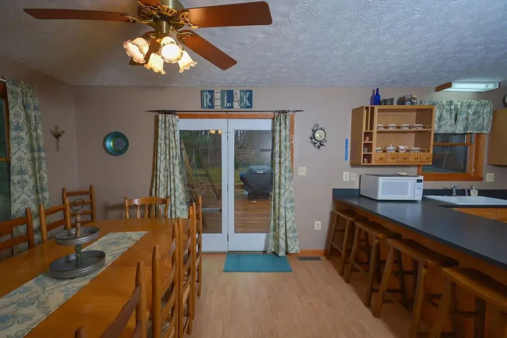 Just About Paradise 5 Bedroom House