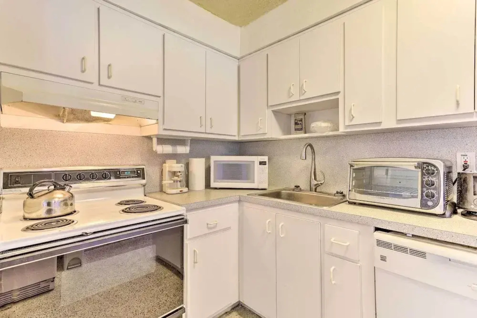 North Miami Beach Rental: Near Walking Park!