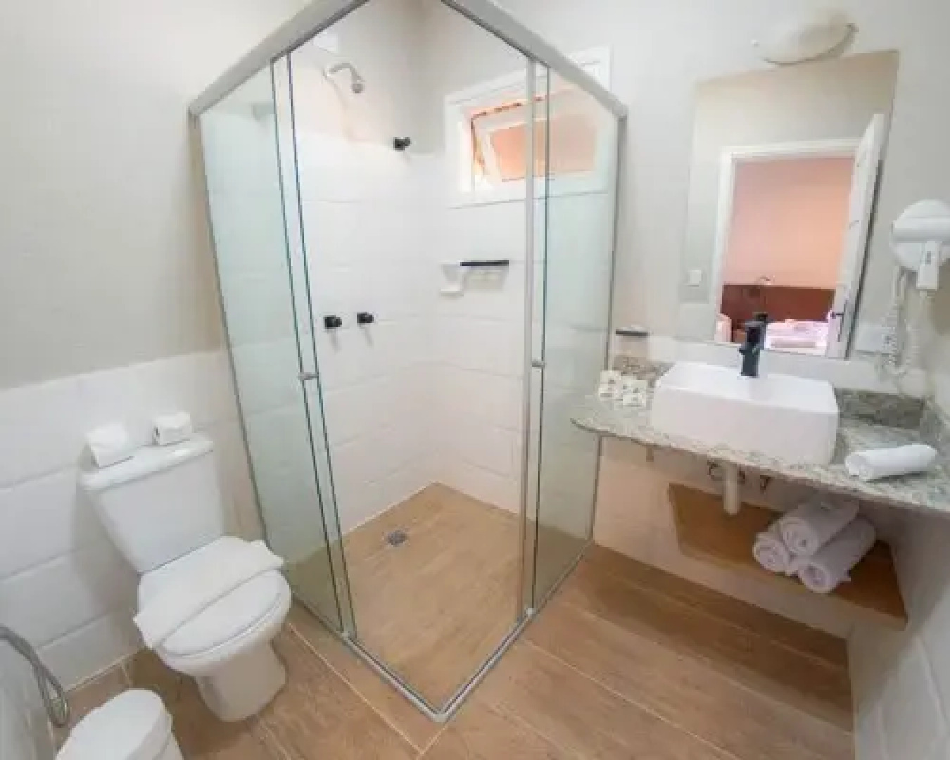 Leaves Club, Poços de Caldas, Brazil