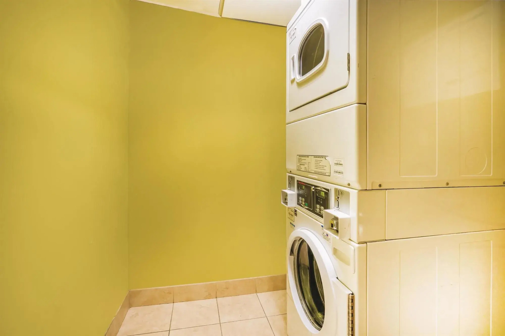 Garner Hotel Glen Burnie BWI Airport Area by IHG