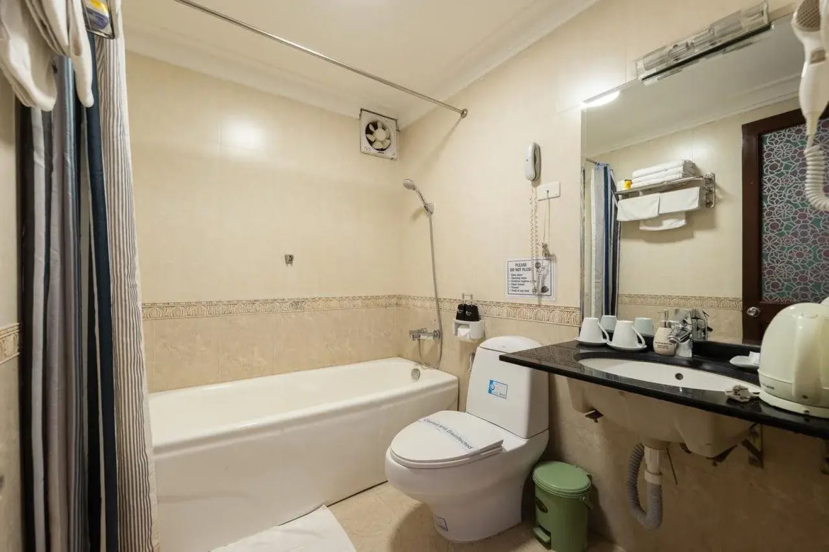 Hanoi Little Town Hotel