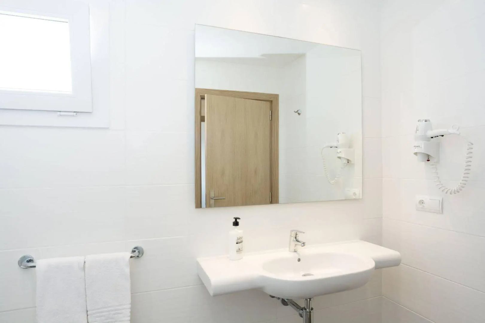 Cabot Tres Torres Apartamentos