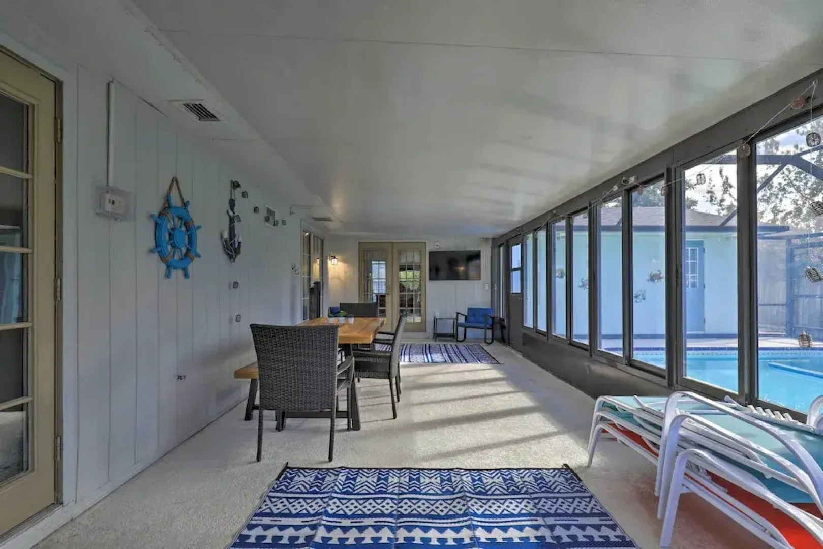 Near Beaches & Dining: Palm Harbor Gem w/ Pool