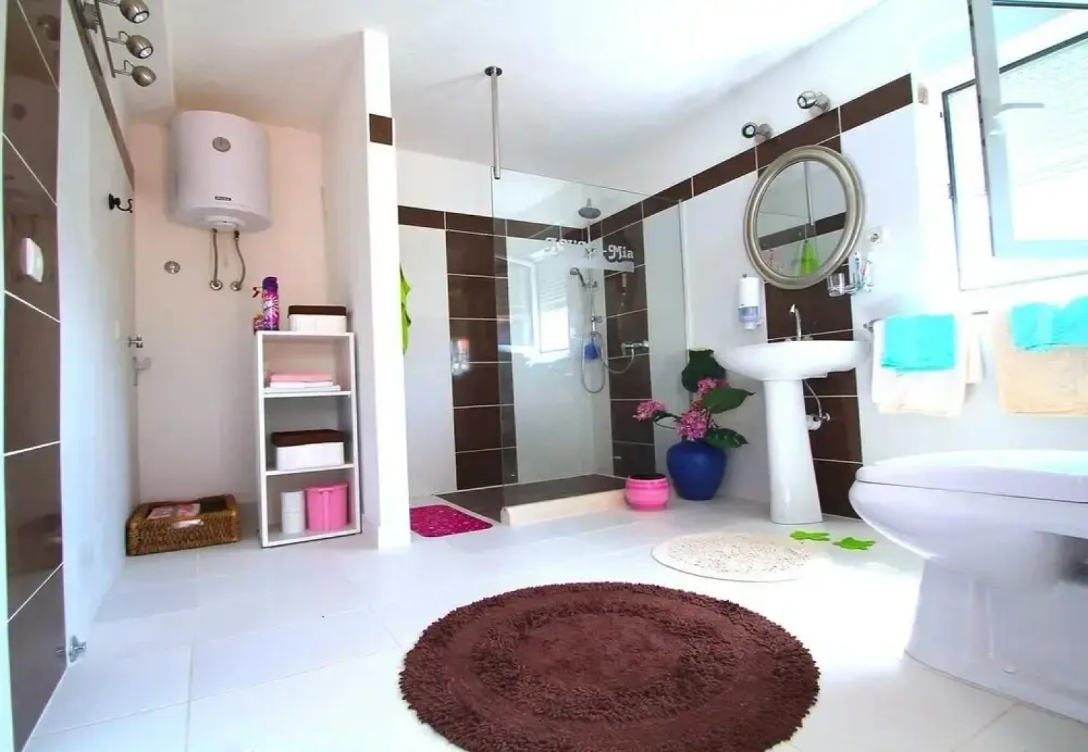 Zeljko - With Nice Garden - H