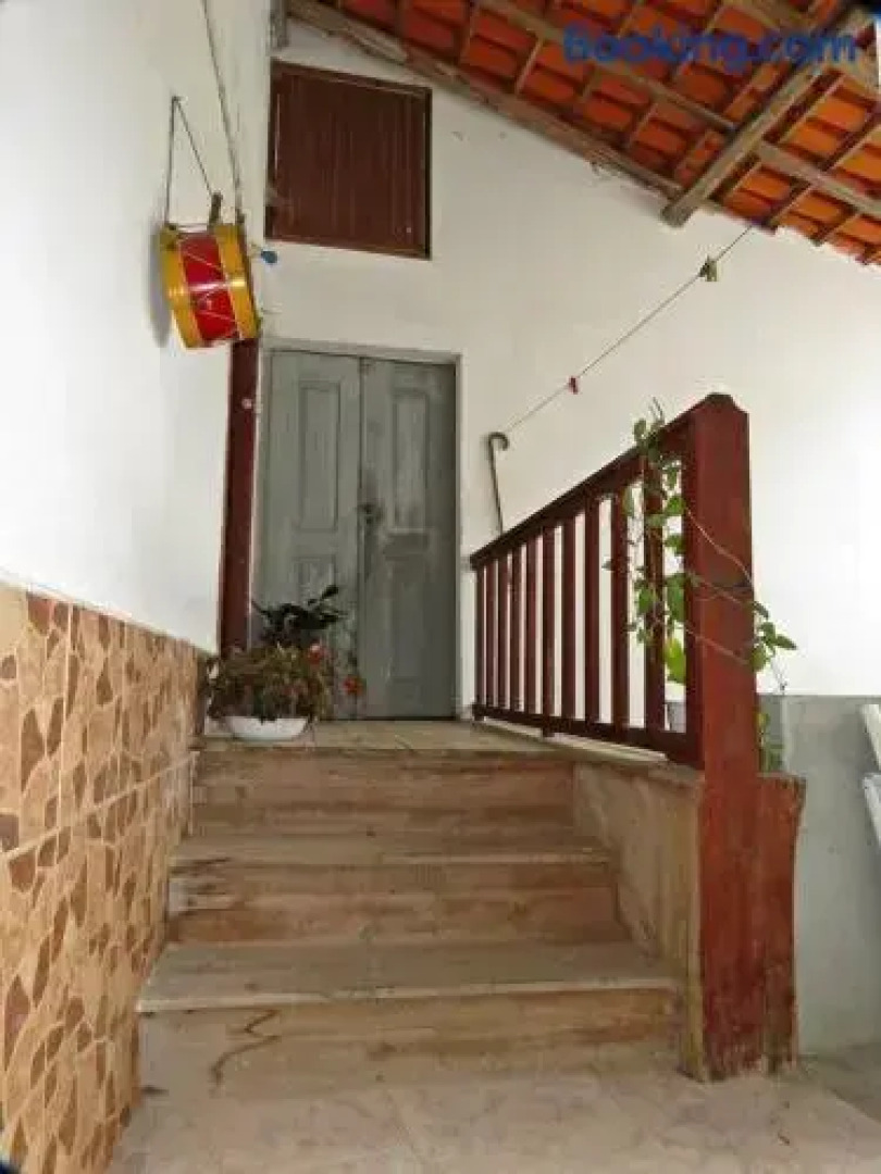 House With one Bedroom in Vale de Colméias, With Furnished Terrace and Wifi - 50 km From the Beach