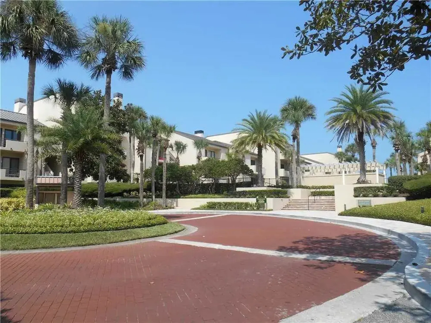 Spinnakers Reach 832 - Three Bedroom Condo