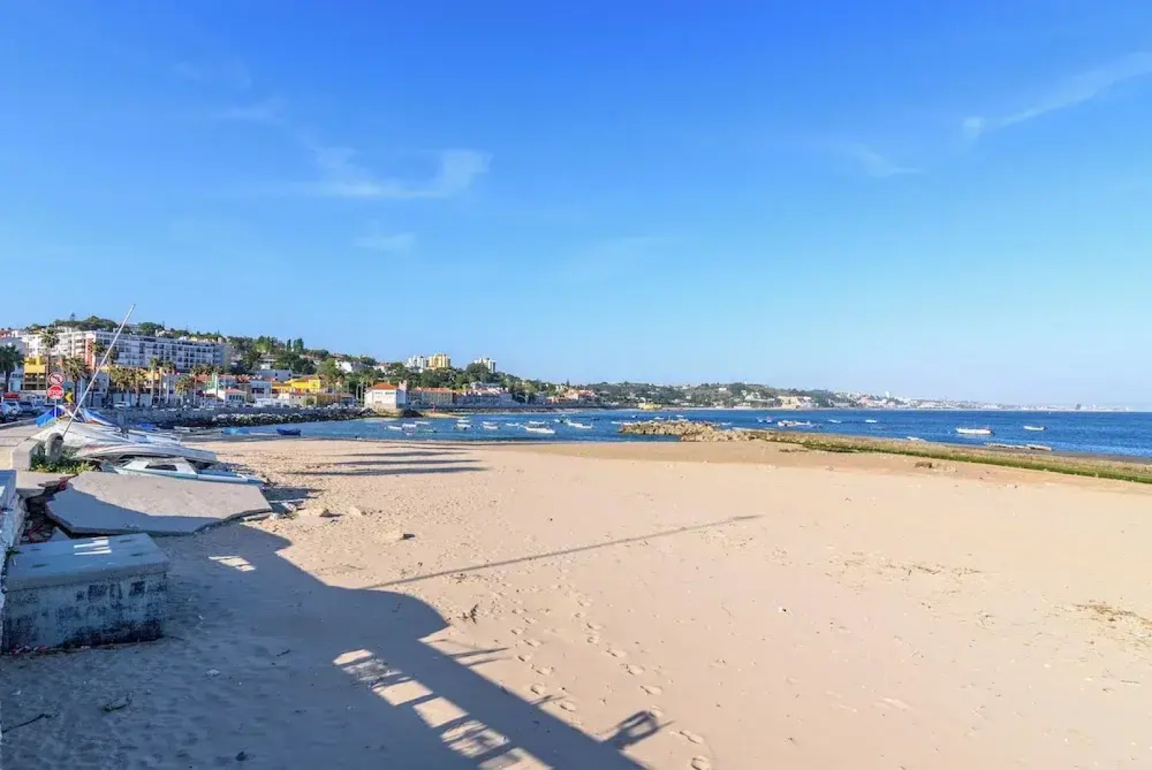 Beachside Getaway Near Paço De Arcos Train Station