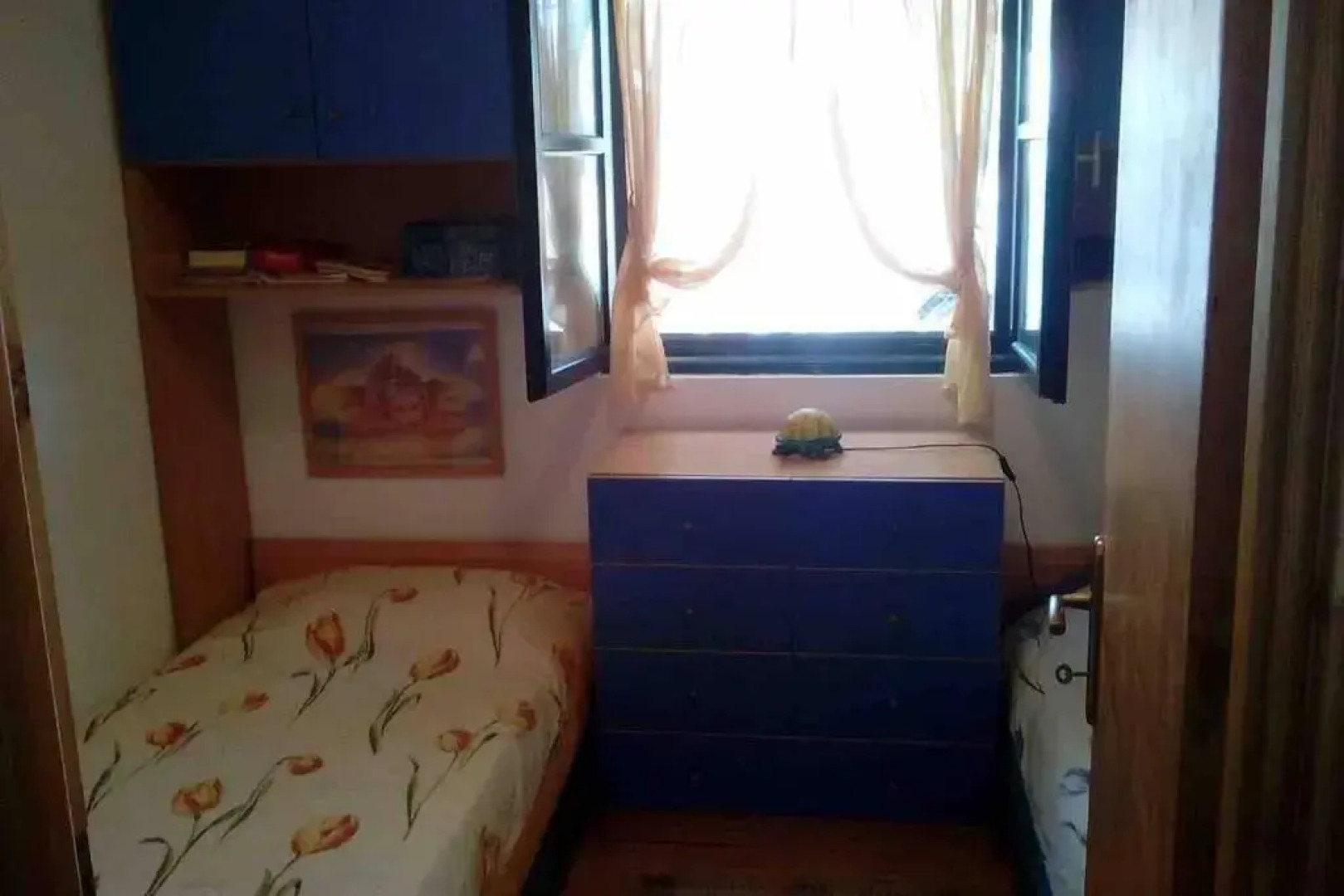 Wooden beach house / Nea Roda, Halkidiki