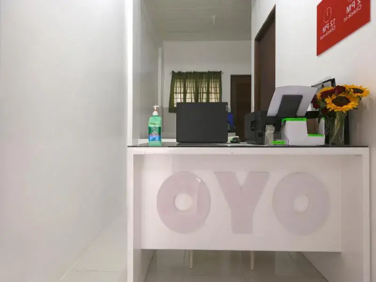 OYO 736 Jade Apartelle