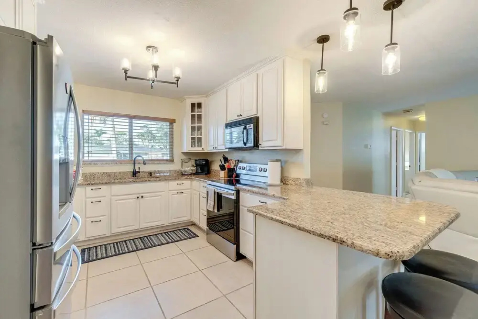 4 Mi to Warm Mineral Springs: Canal-front Getaway