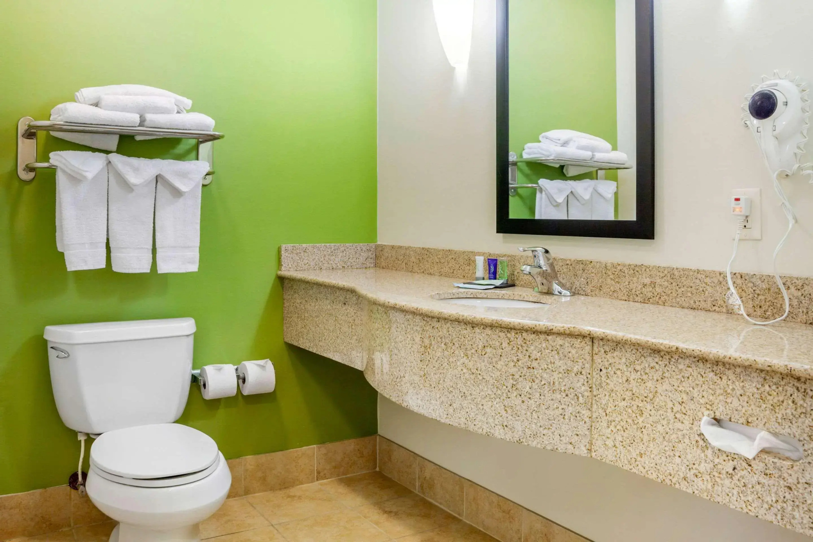 Sleep Inn & Suites Milwaukee Airport