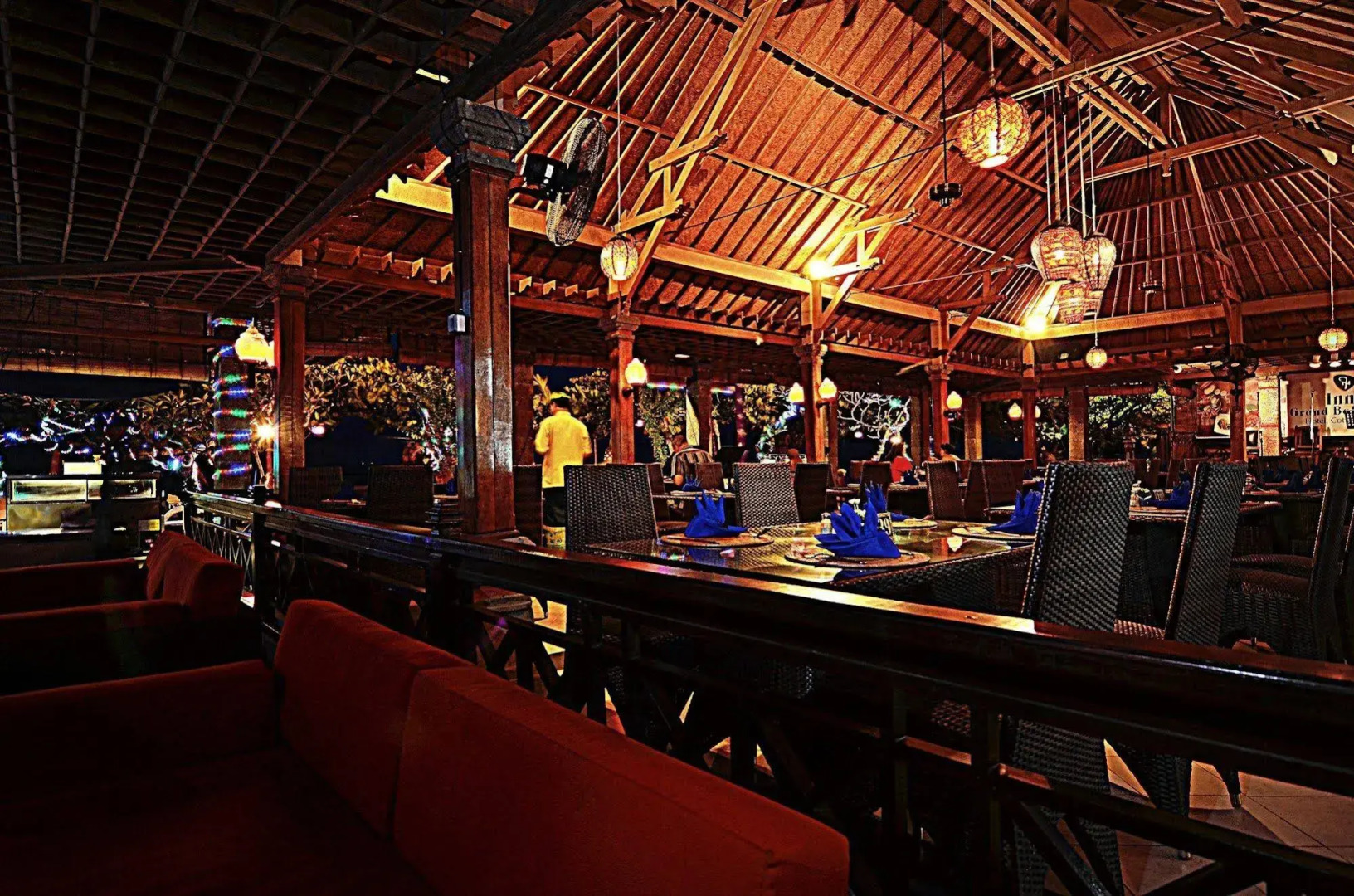 Отель Bali Beach