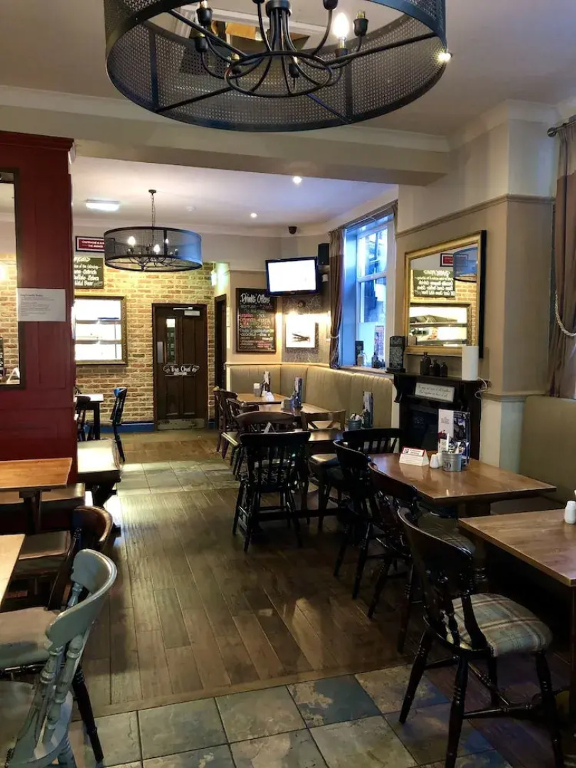 Holystone Bar and Restaurant