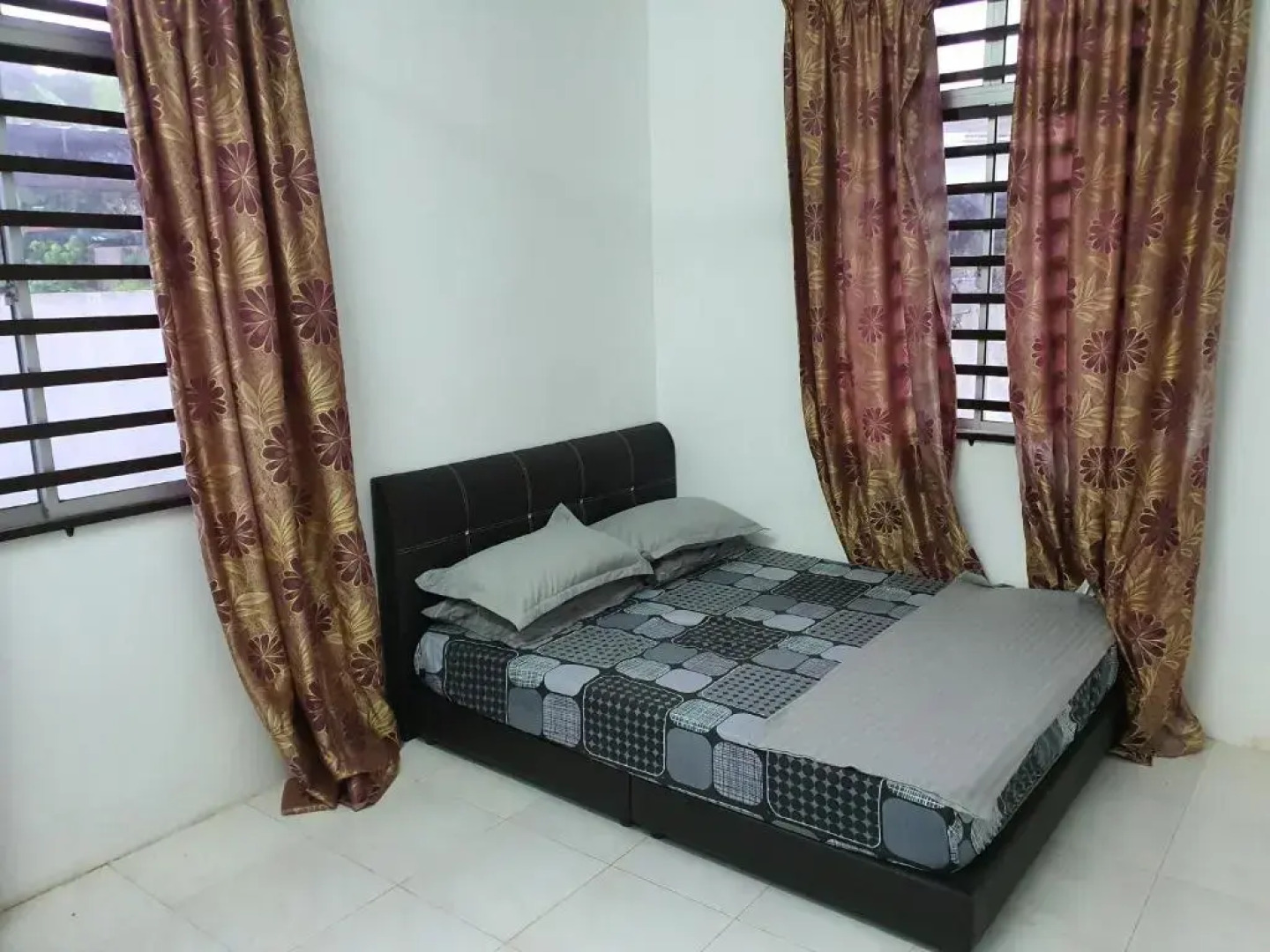 Rumah Banglow Setingkat, 3 Bilik