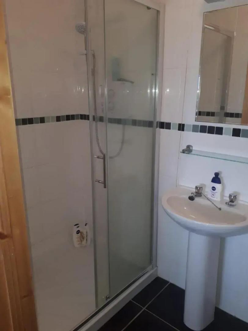 No 9 the Willows, Ballinamore, Entire Home