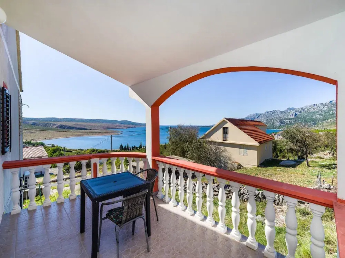 House Marija-with View to the sea and the Mountains