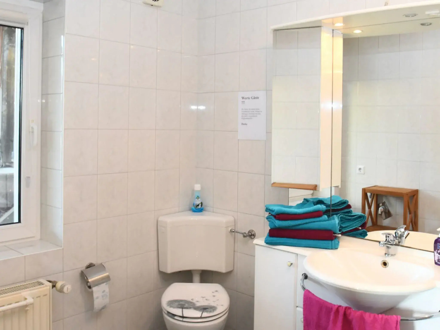 Quiet holiday home with a beautiful terrace and fenced garden