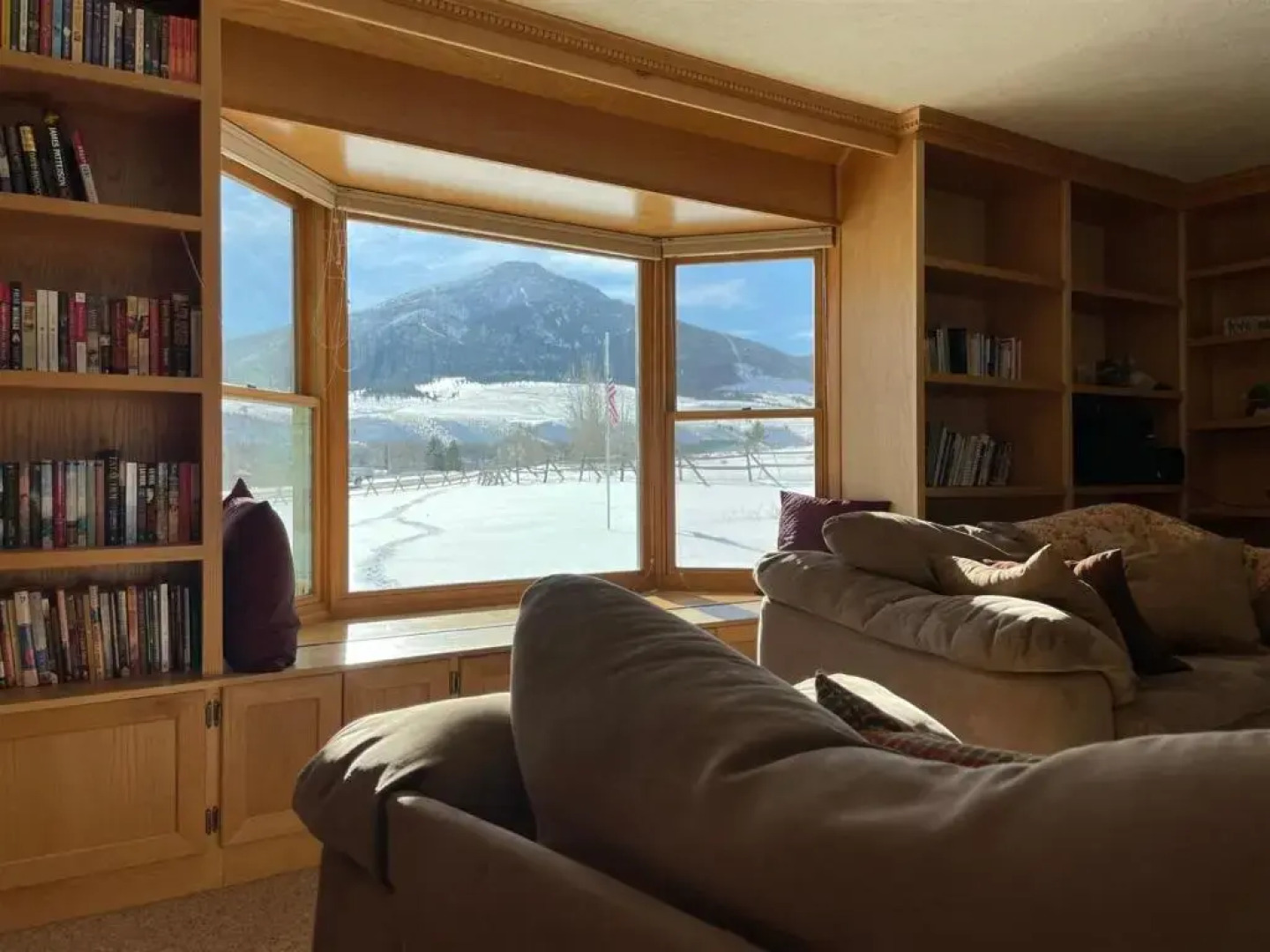 Dog Friendly Elk Ridge with Hot Tub by AAA Red Lodge Rentals