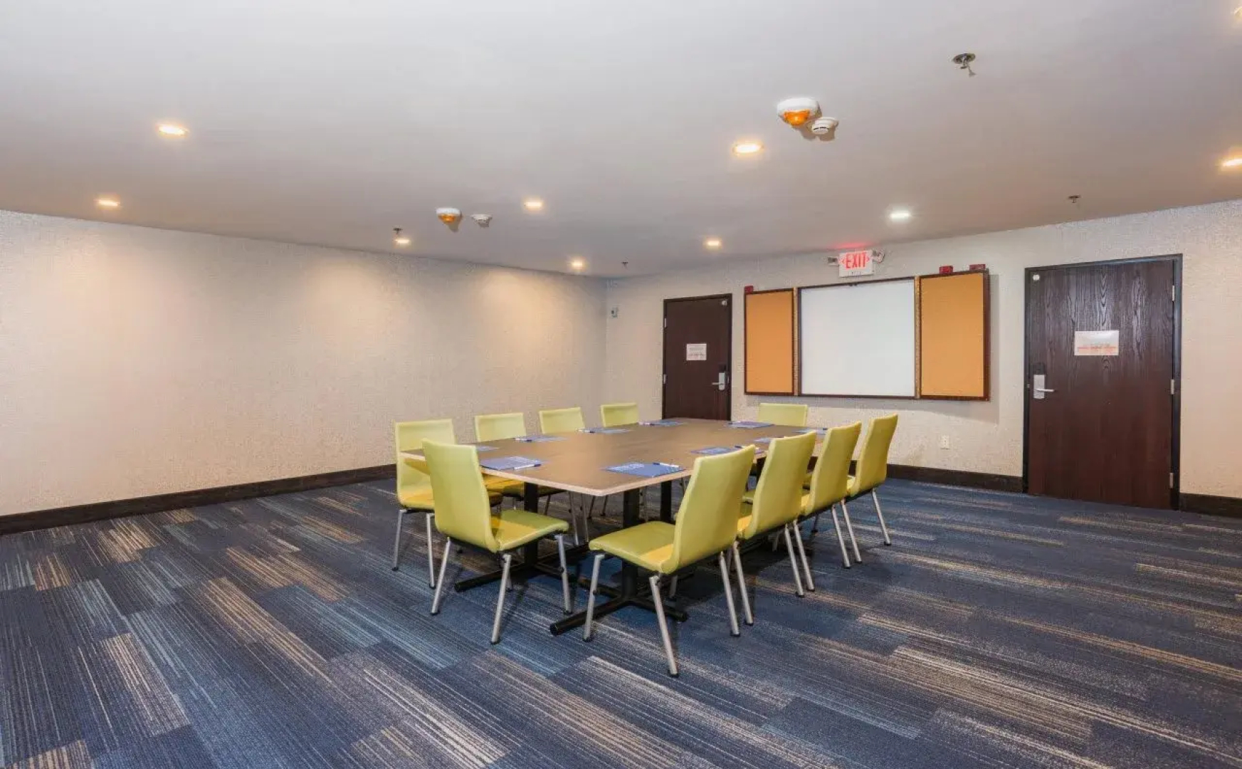 Holiday Inn Express Hotel & Suites Swansea by IHG