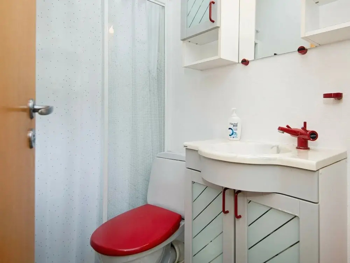 Comfy Holiday Home in Fårvang With Swimming Pool