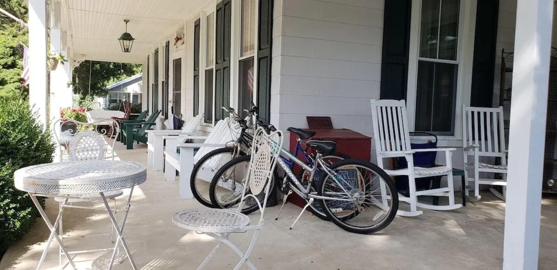 Colonial Beach Plaza Bed & Breakfast