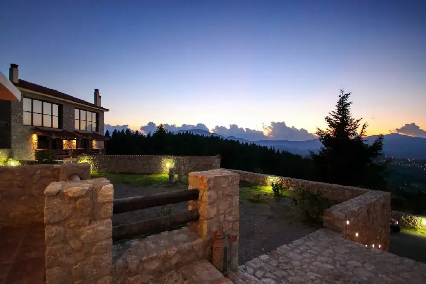 Aesko Resort