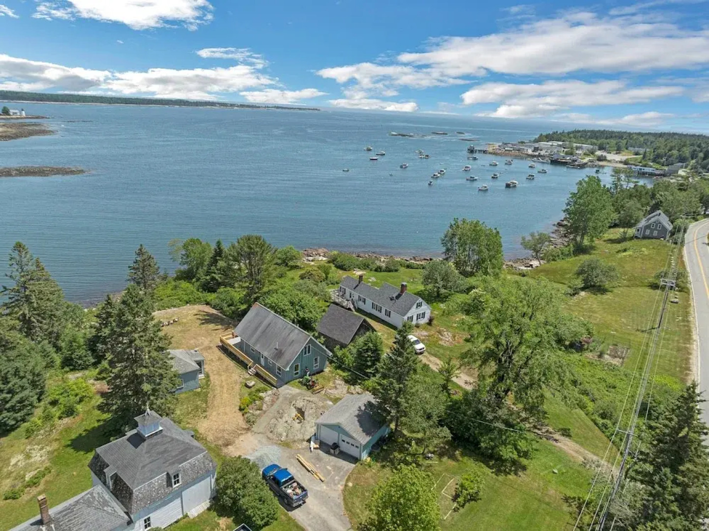 Waterfront Retreat With Stunning Views 3 Bedroom Home