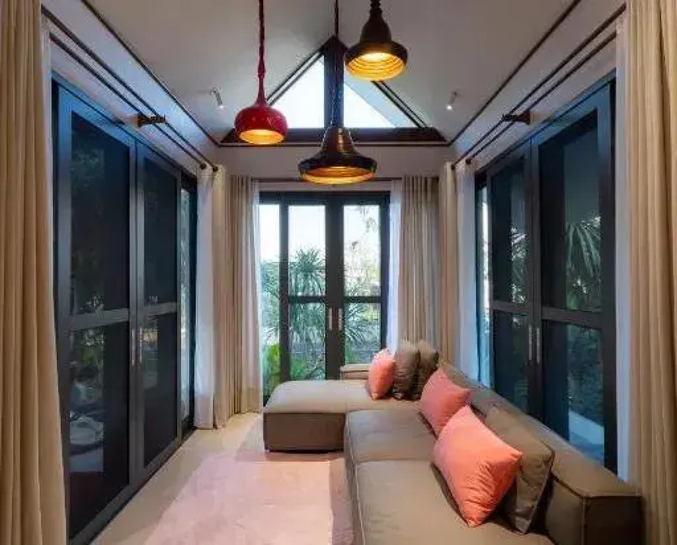 Luxury private pool villa No.8 Chiang Mai