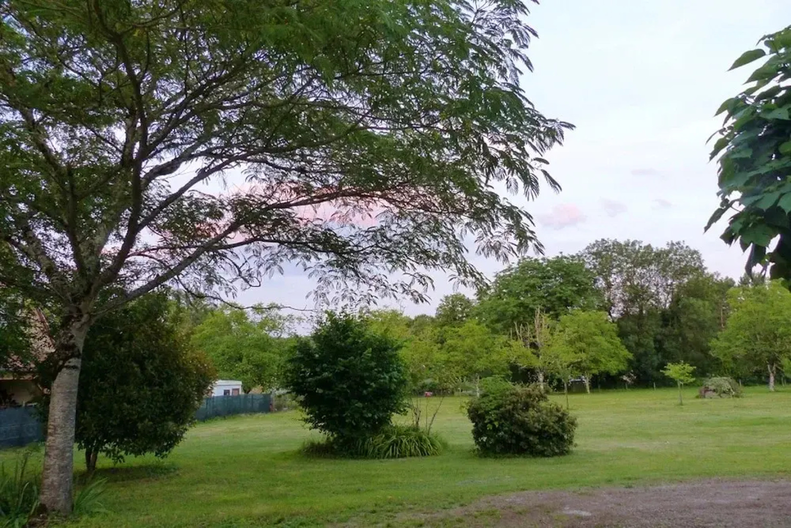 House With 4 Bedrooms in Saint-sozy, With Enclosed Garden and Wifi