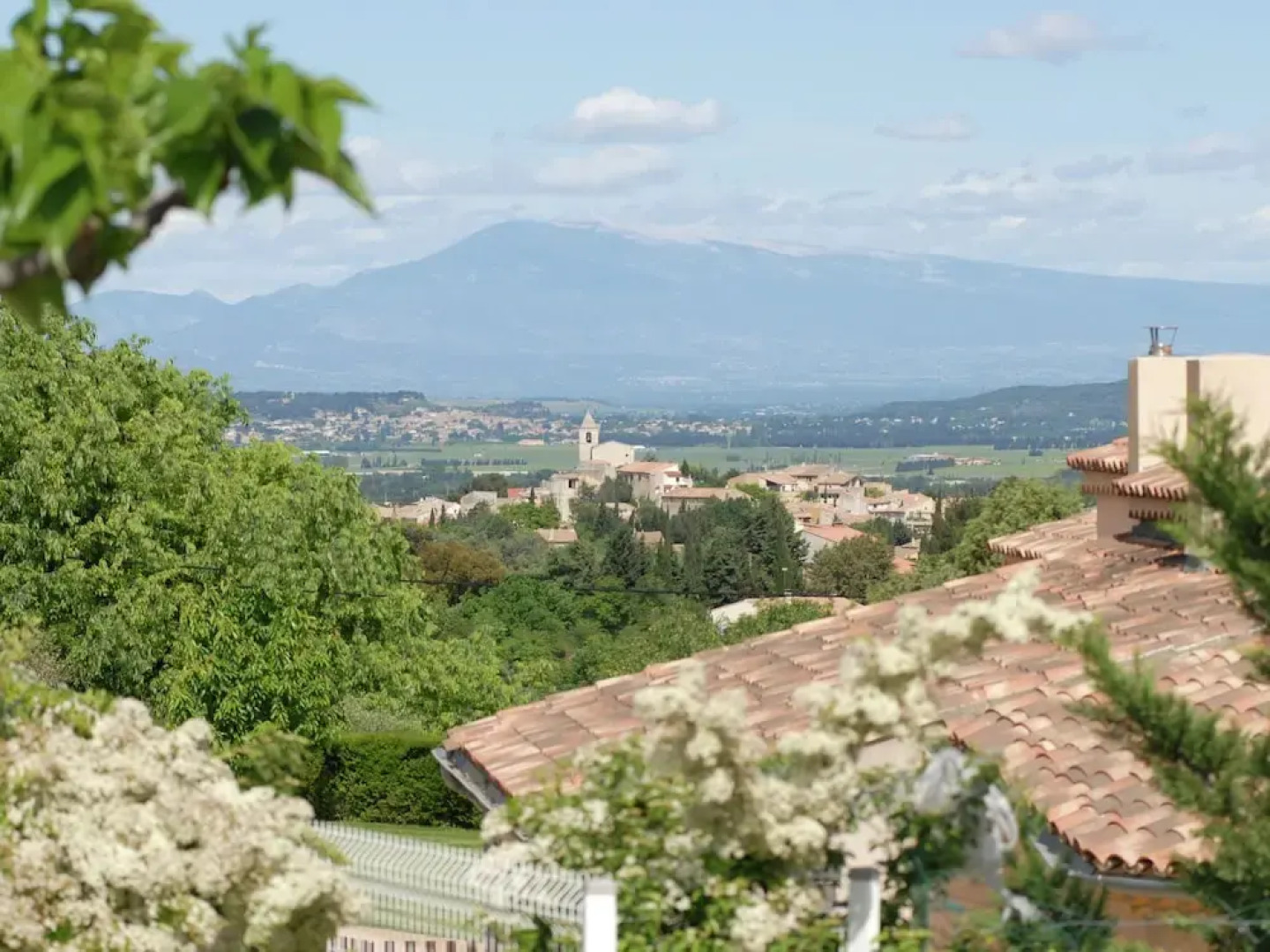 Luxurious Villa in Rochefort-du-gard With Private Pool