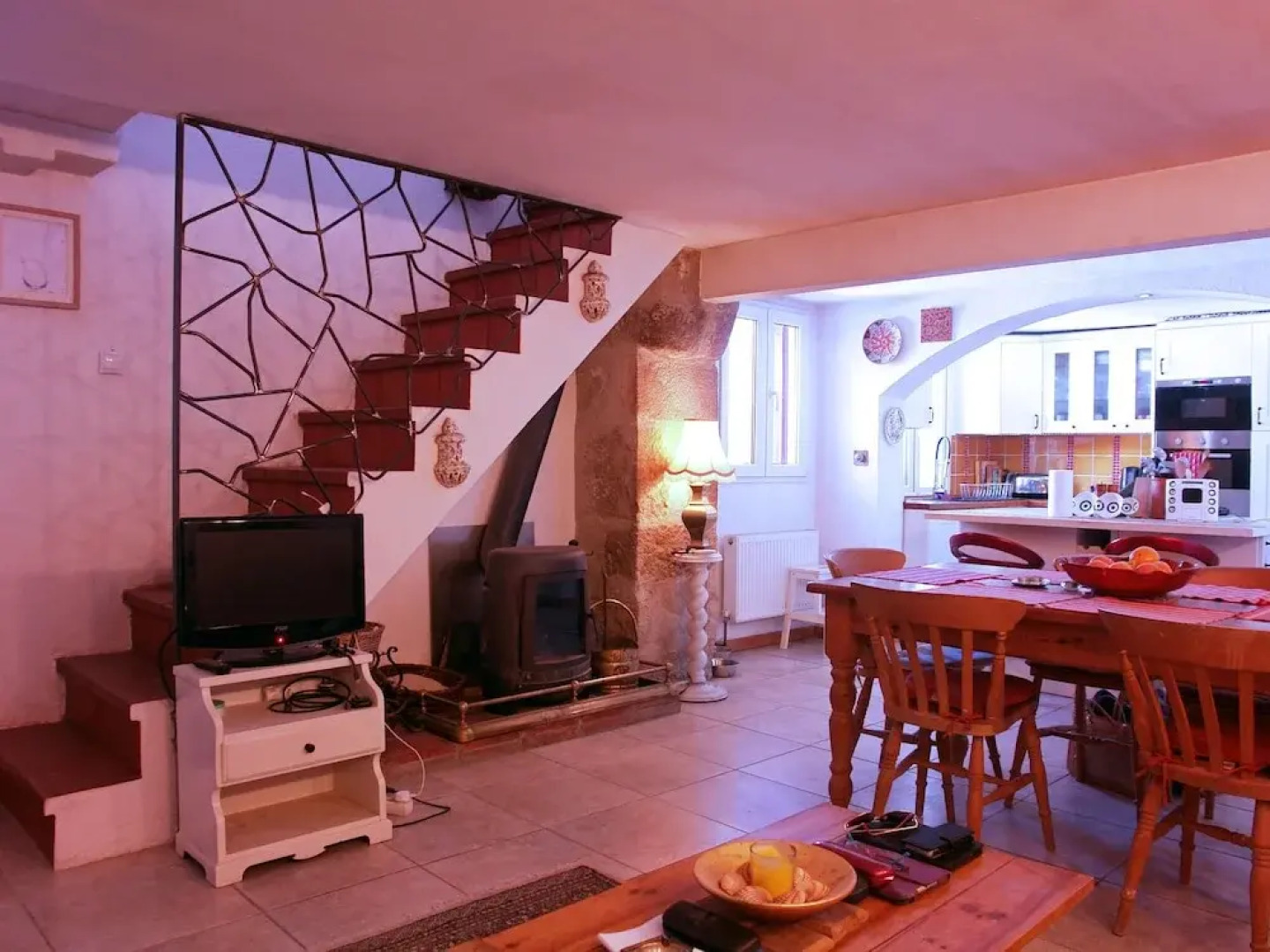 Rustic Cottage in Vilacolum With Swimming Pool