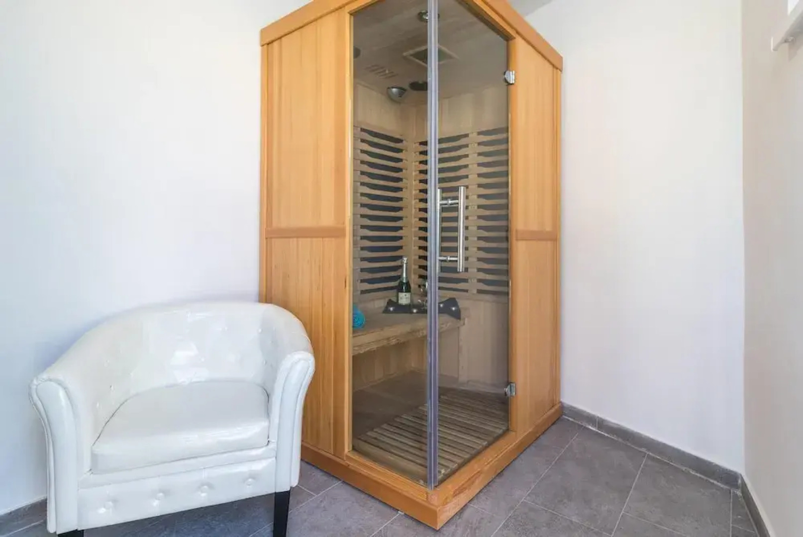 Stunning Home in Pula With Wifi and 4 Bedrooms