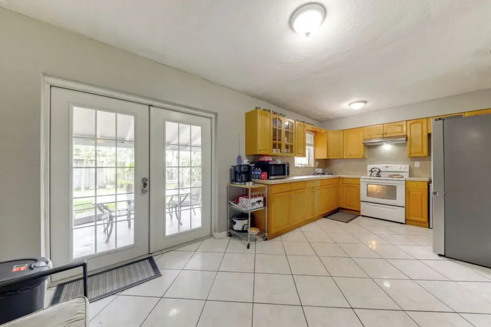 Fenced-in Yard: Home 3 Mi to Hard Rock Stadium!