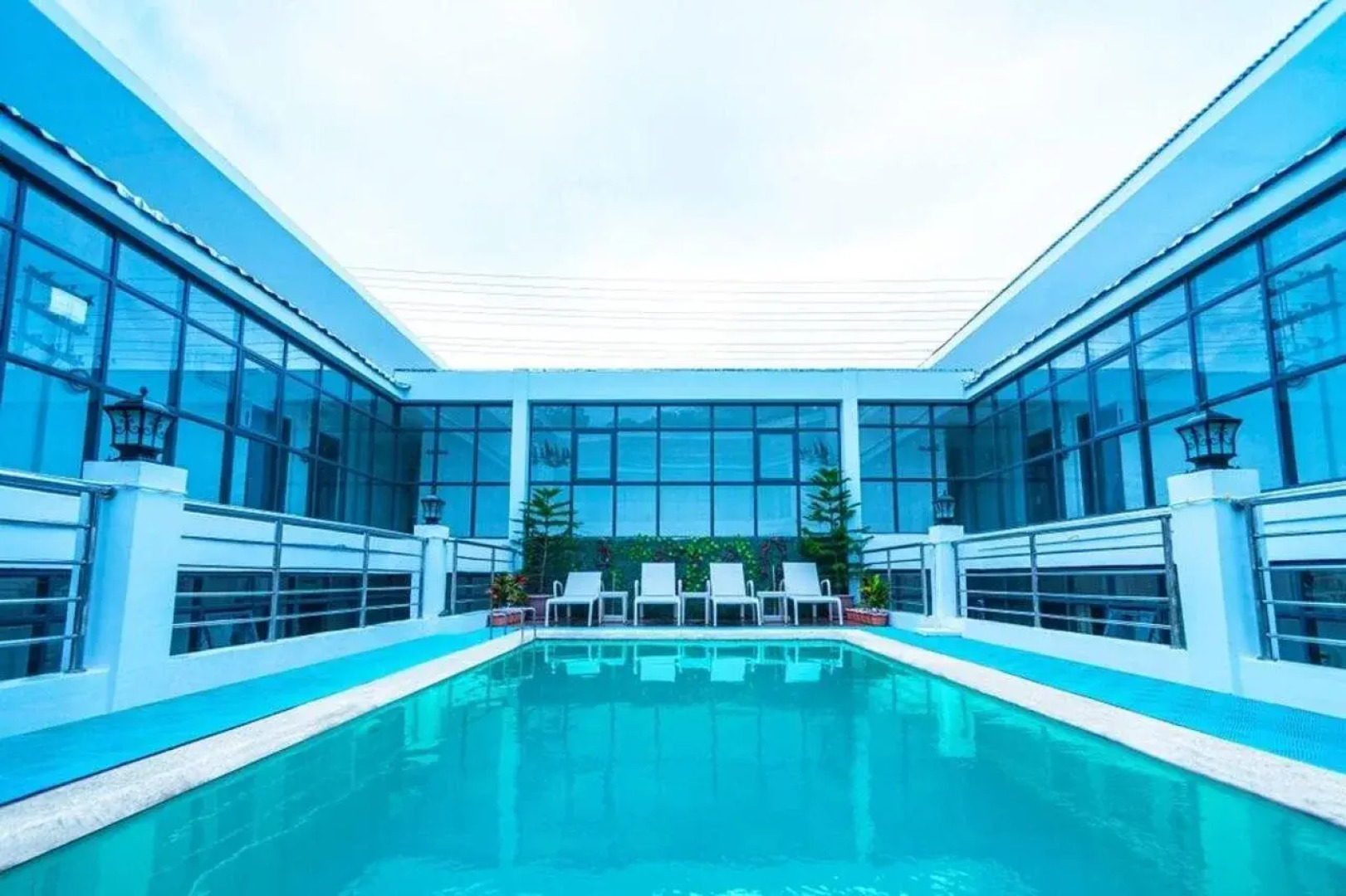 Erus Suites Hotel Boracay