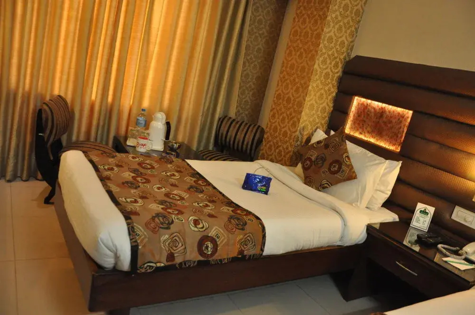 OYO Premium Gwalior City Centre