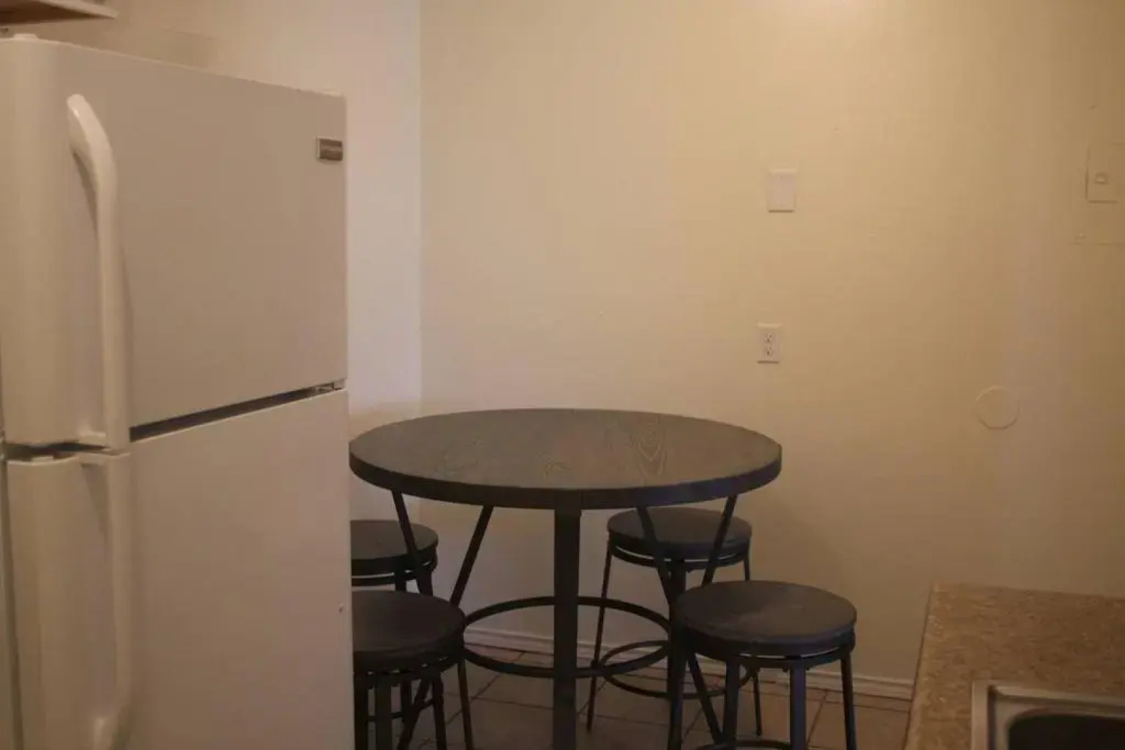 1 bedroom apartment within sight of Fort. Sill