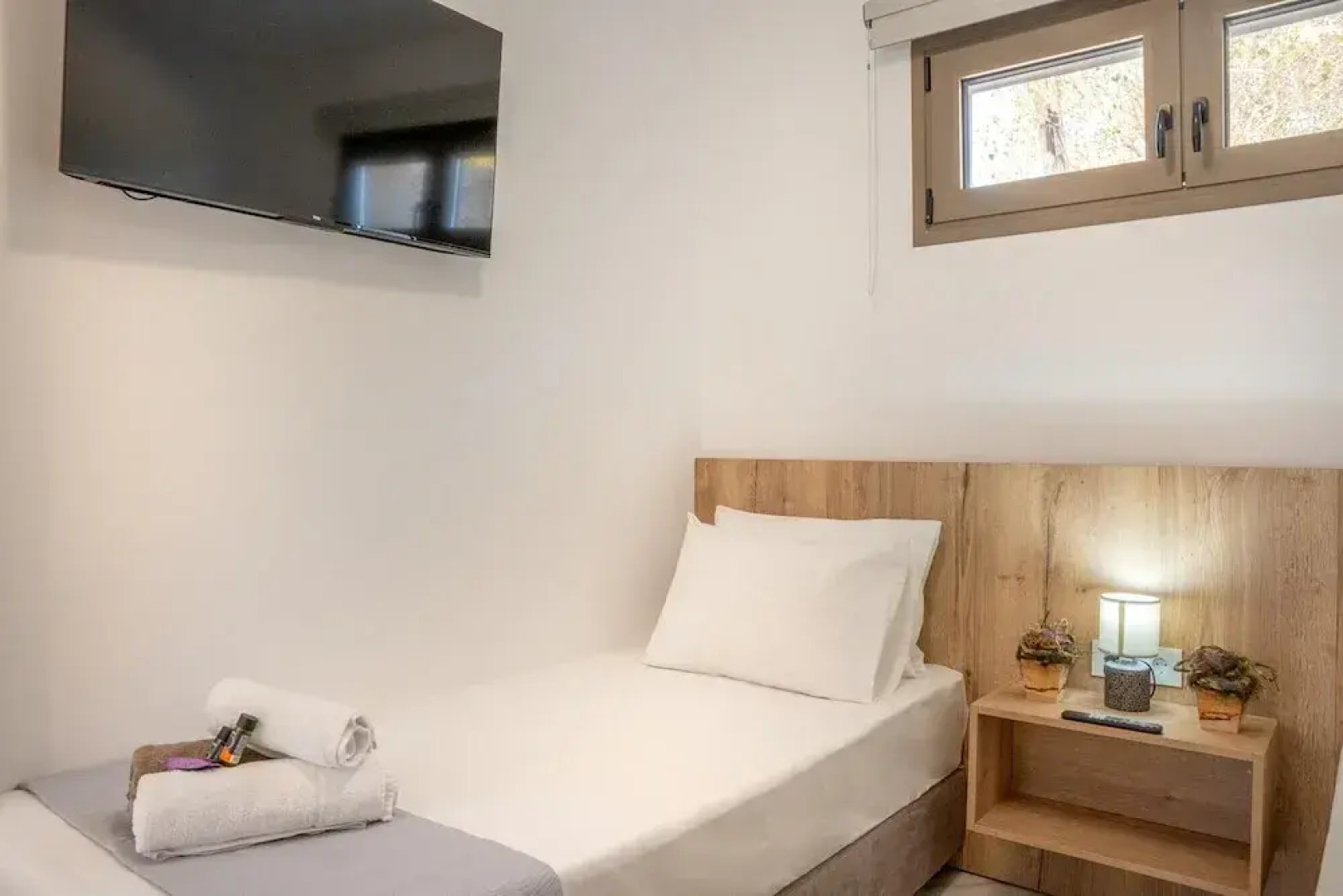 Villa Leandros With Pool & bbq