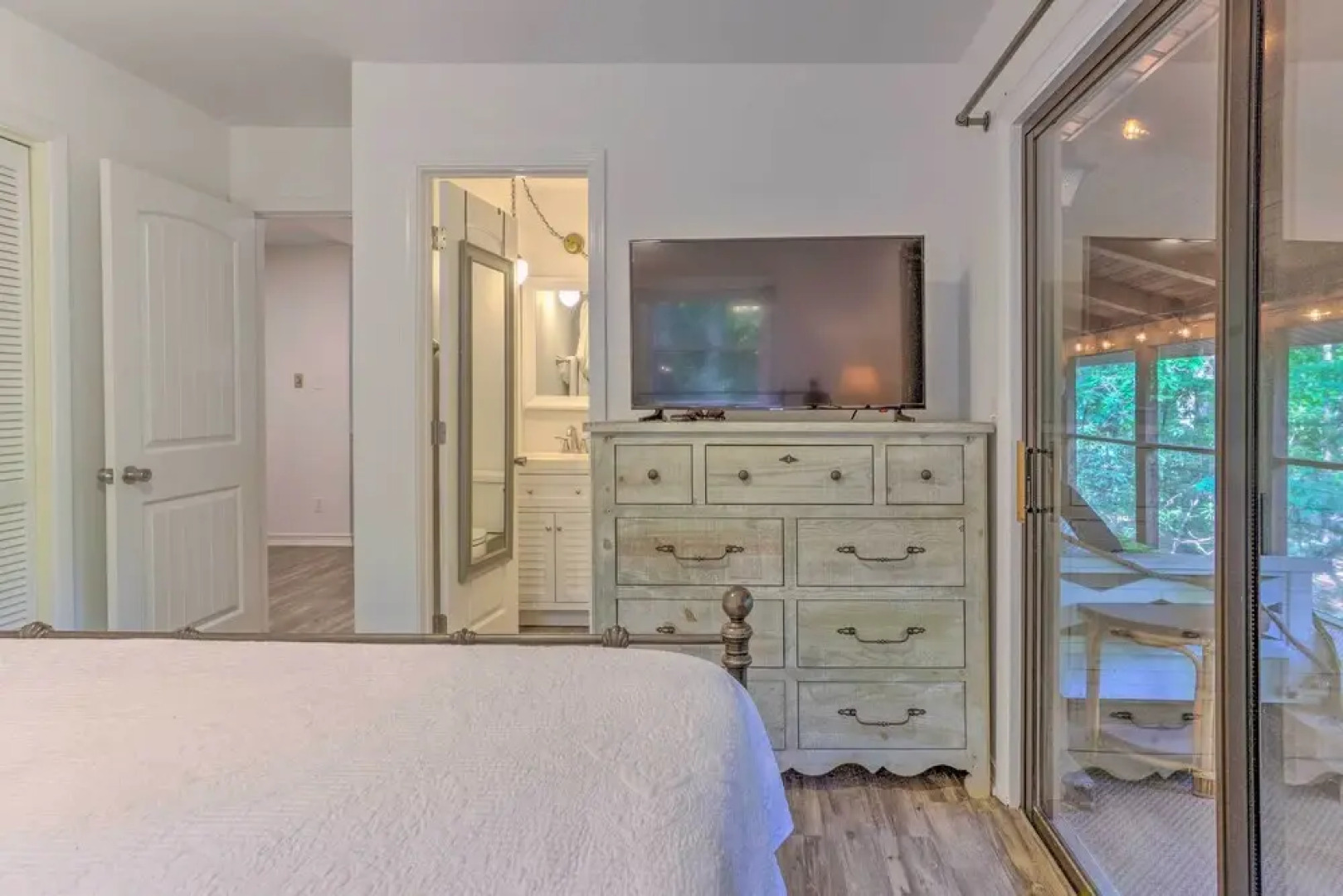 Beautiful Connestee Falls Home w/ Porch in Brevard