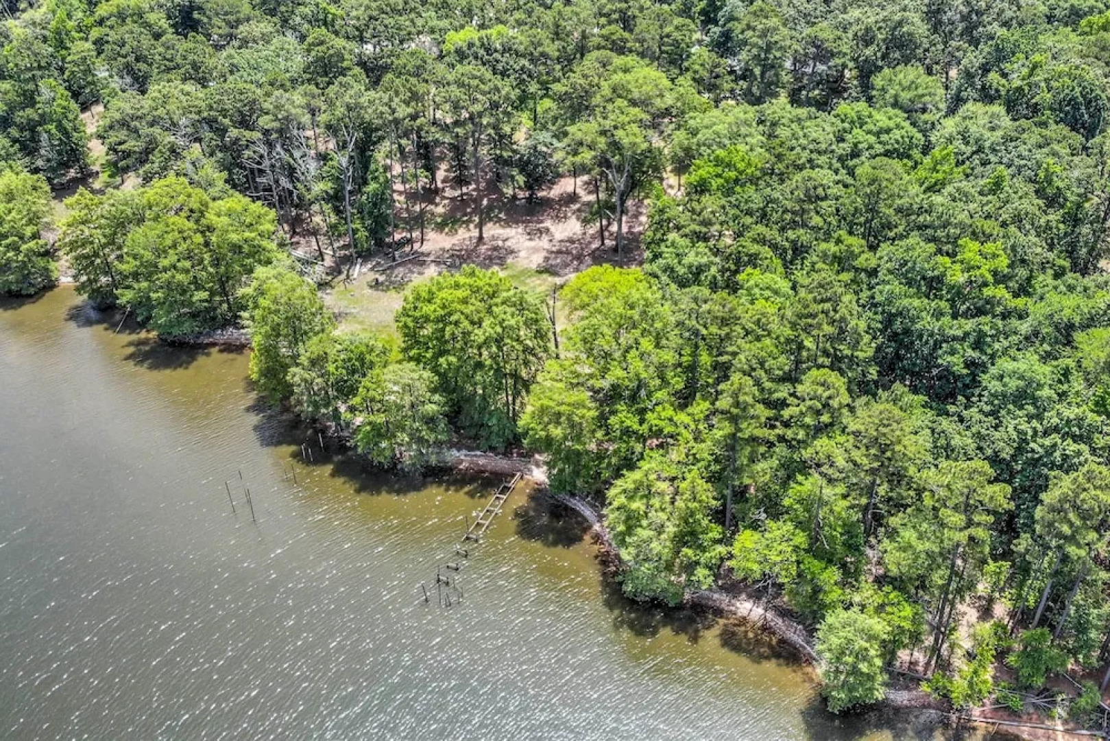 Stunning Avinger Retreat on Lake O' the Pines