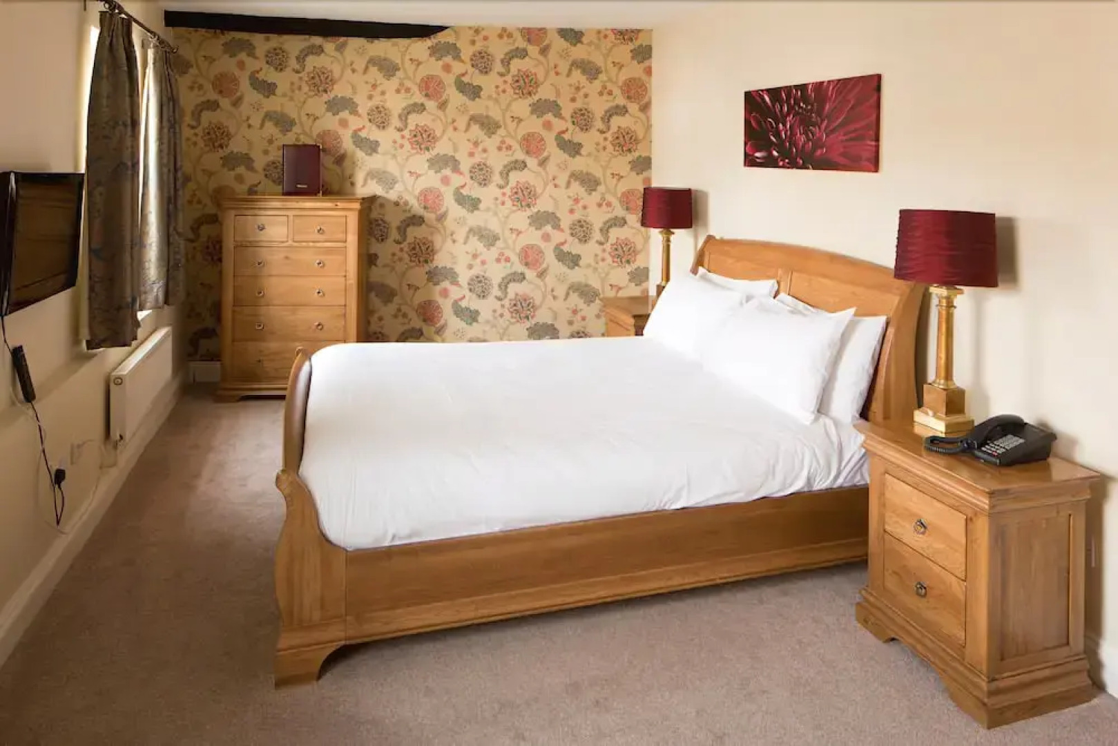 The Thomas Paine Hotel