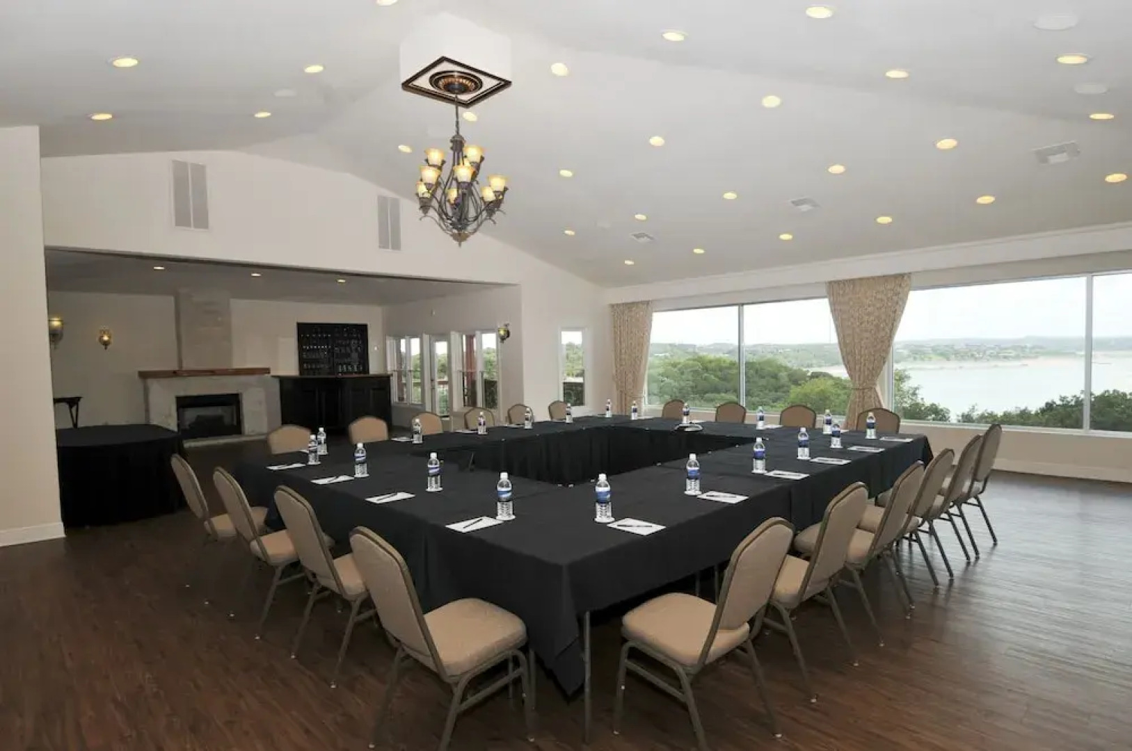 Vintage Villas Hotel & Events