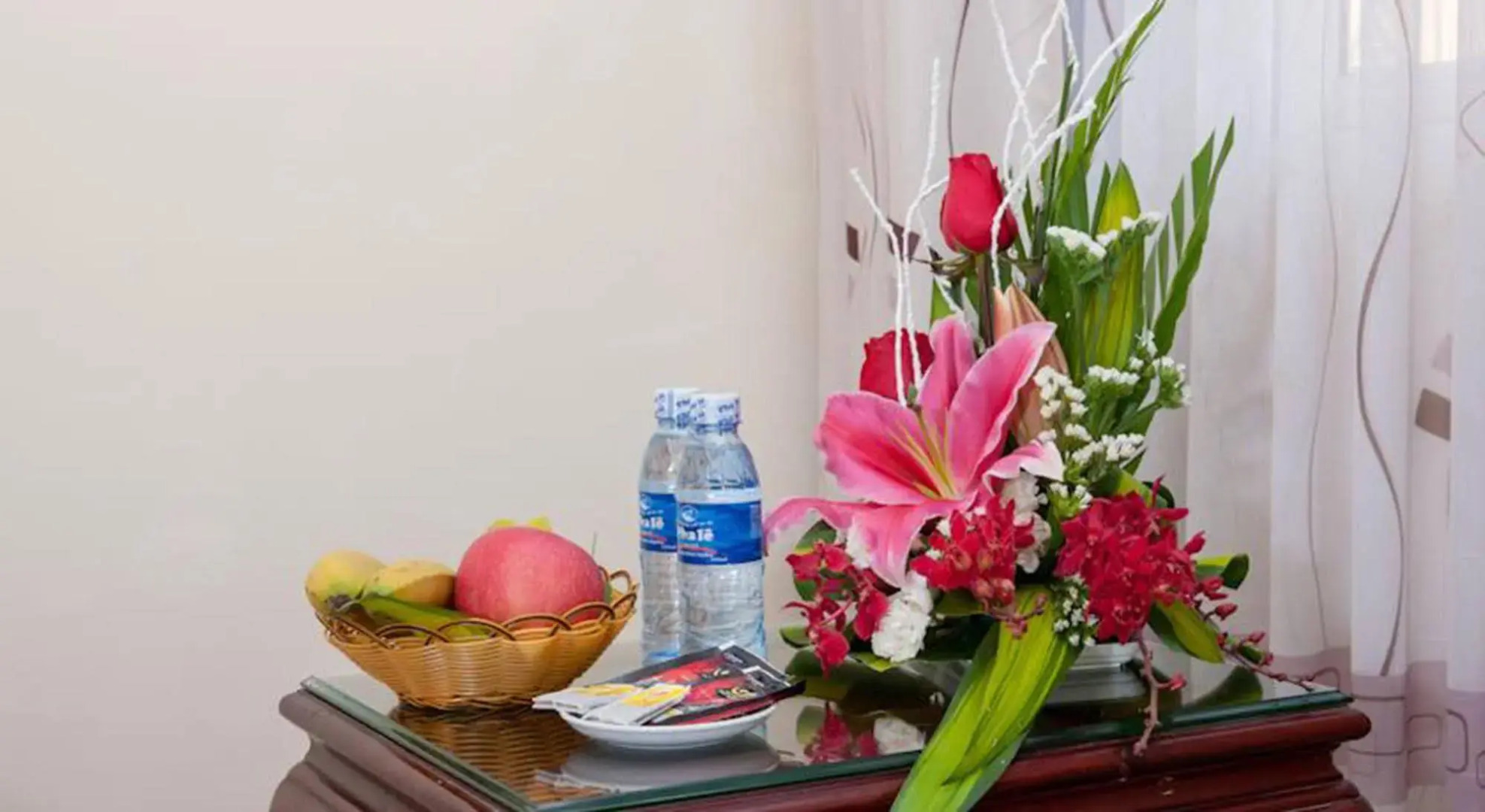 Lucky 3 Hotel & Travel