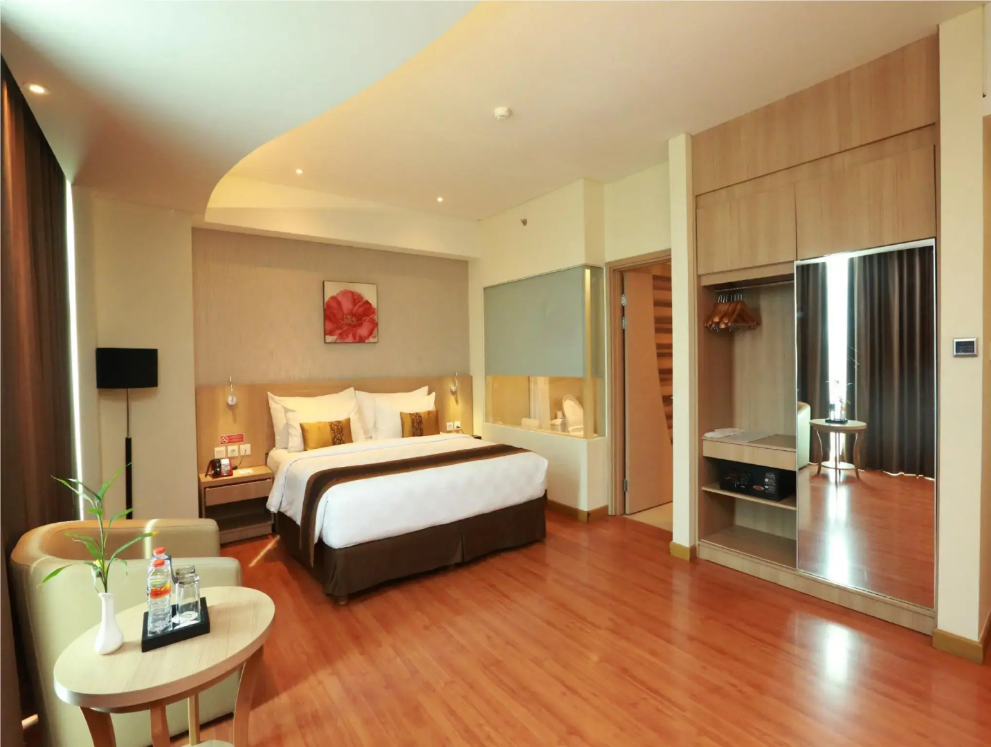 Golden Tulip Galaxy Hotel